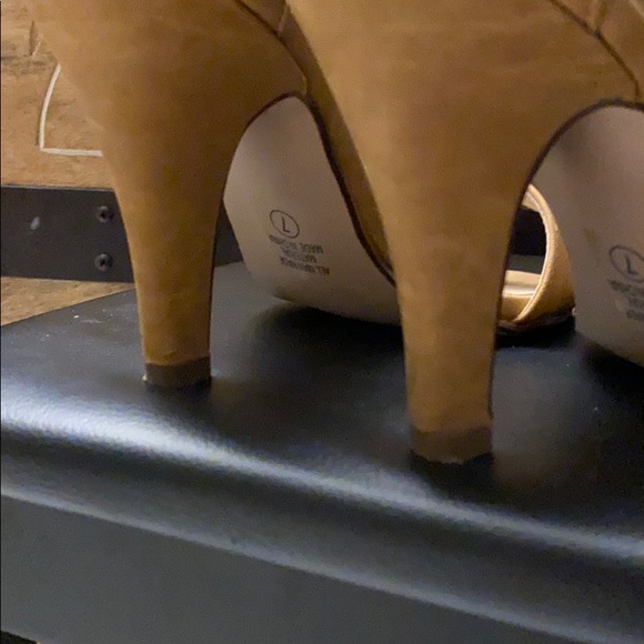 Heels - Picture 5 of 8